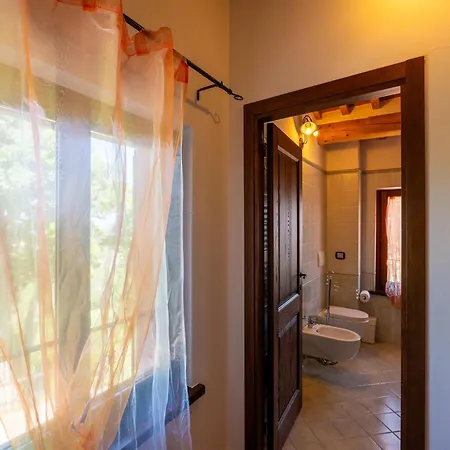 Apartment In A Farmhouse With 2 Swimming Pools Smirra Esterno foto